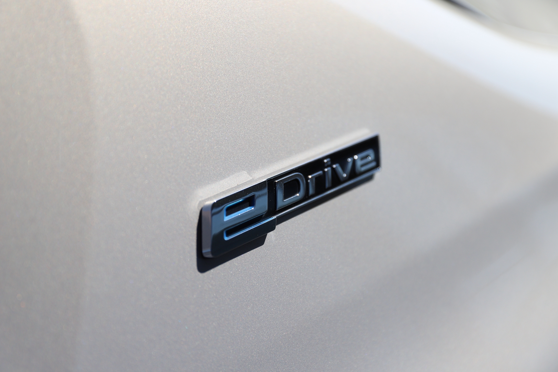 这一代宝马5系操控感怎样,宝马5系直列6缸2.5发动机油耗高