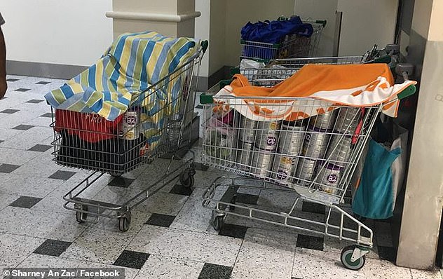 澳母亲抱怨无奶粉可买,曝光奶粉仓库照片,数百罐奶粉将运往中国