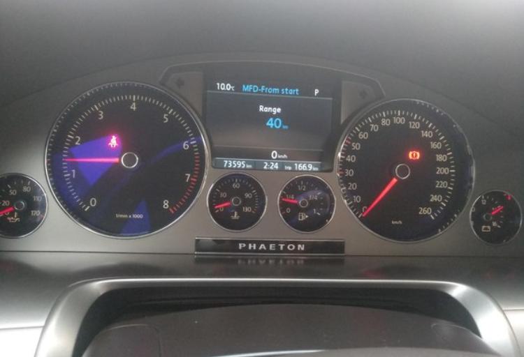 二手车辉腾30万元,二手车辉腾28万