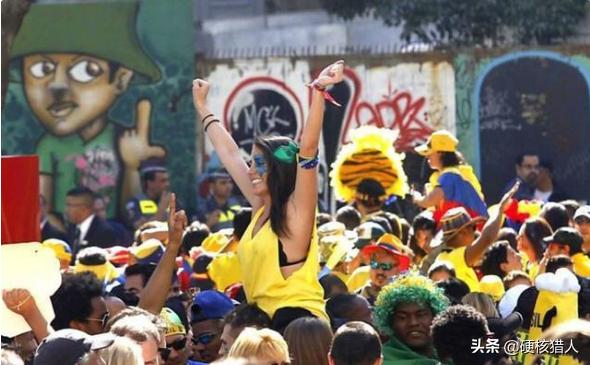 巴西狂欢节热情奔放,巴西全民狂欢节