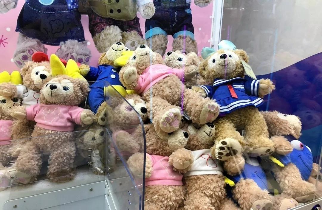 米奇、轻松熊、皮卡丘...西安正版娃娃机店！抓到就是赚