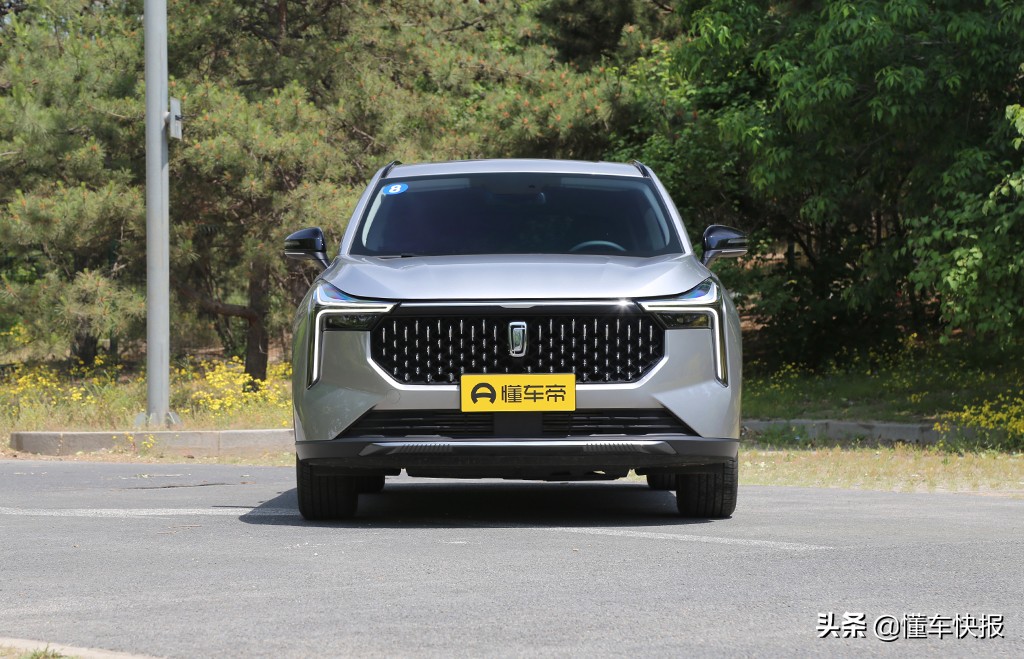 z世代的居家侣伴试驾奔腾t55,10万级新国民suv奔腾t55上市