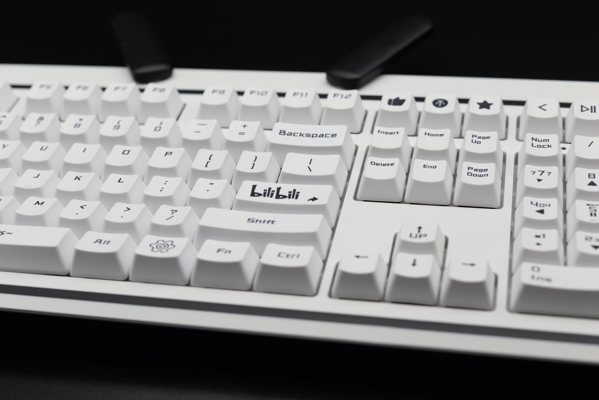 ikbc机械键盘红轴与akko红轴,ikbc樱桃轴机械键盘推荐