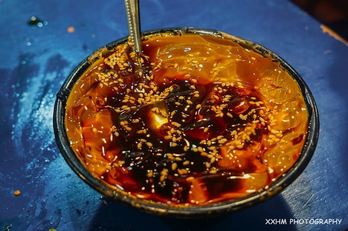 成都本地人去的最好吃的美食,中国姑娘吃成都美食