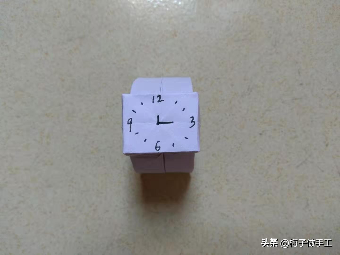 纸折手表的折法,纸折手表该怎么折