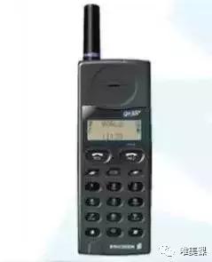 手机发展看似很快其实很慢,手机的发展已经进入瓶颈期了