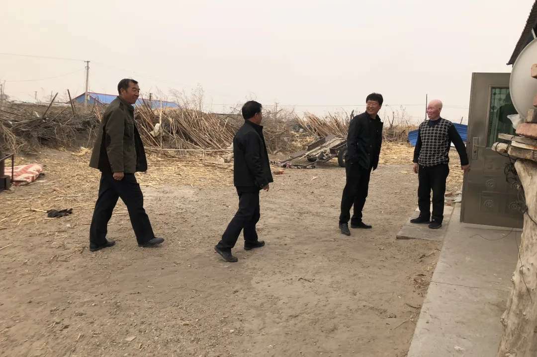 下乡助力老区摘穷帽,蹲点摘穷帽