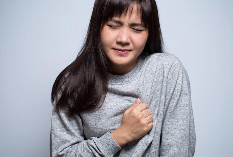 胸壁处有肿胀的感觉，是得了感染性肋软骨炎？专业医生来为你解答