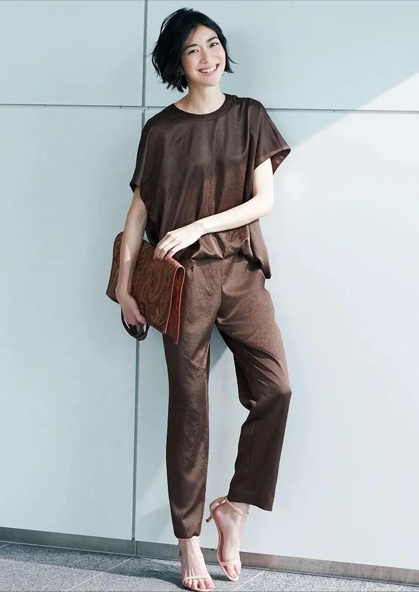 适合30-40岁穿的夏季穿搭,二十岁女生适合的时髦穿搭夏季