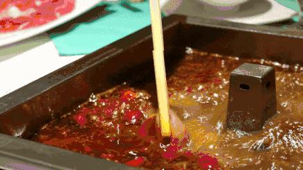 成都这家火锅才是正宗重庆味道,成都这家火锅店充满情怀适合闲聊