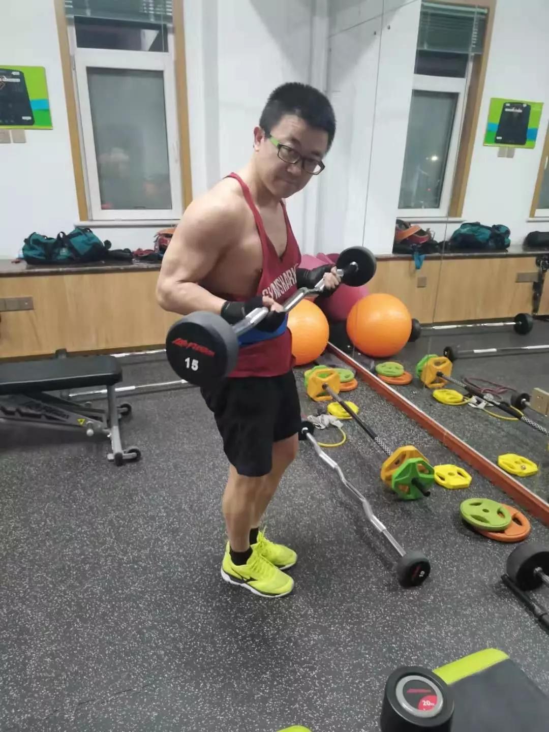 邑人电影院的读者们，向您拜大年了