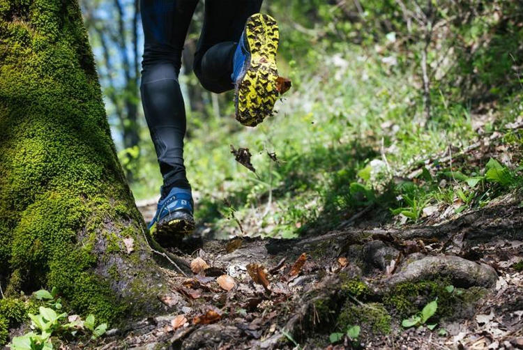 下雨跑步怎么穿,跑步防水的技巧