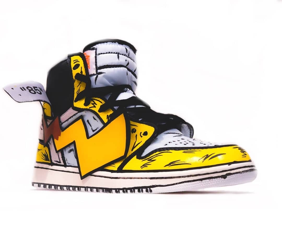 优衣库与kaws联名t恤 (优衣库kaws联名t恤图片)