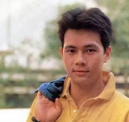 与太太22结婚周年！TVB男神罕见深情告白：谢谢给予我丈夫身份