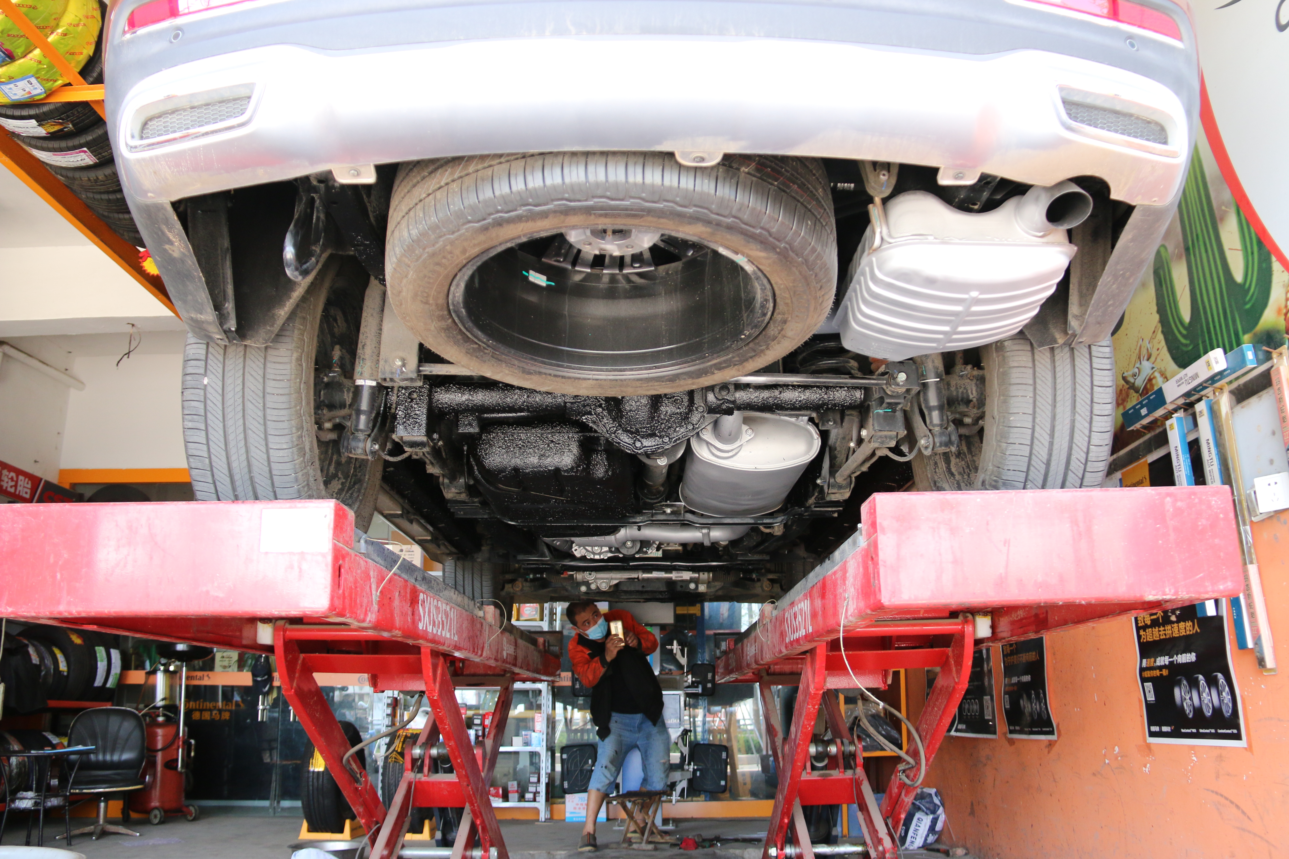 汽车做底盘装甲的好处及注意事项,汽车底盘装甲是什么有必要装吗