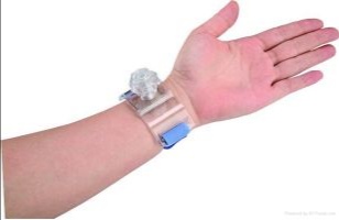 做了心脏造影后手腕刀口有渗血,做了心脏造影后伤口多少天能见水