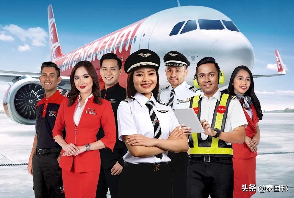 逆境中坚持！空姐搞直播、空少开专车，亚航生存困难但并没有倒闭