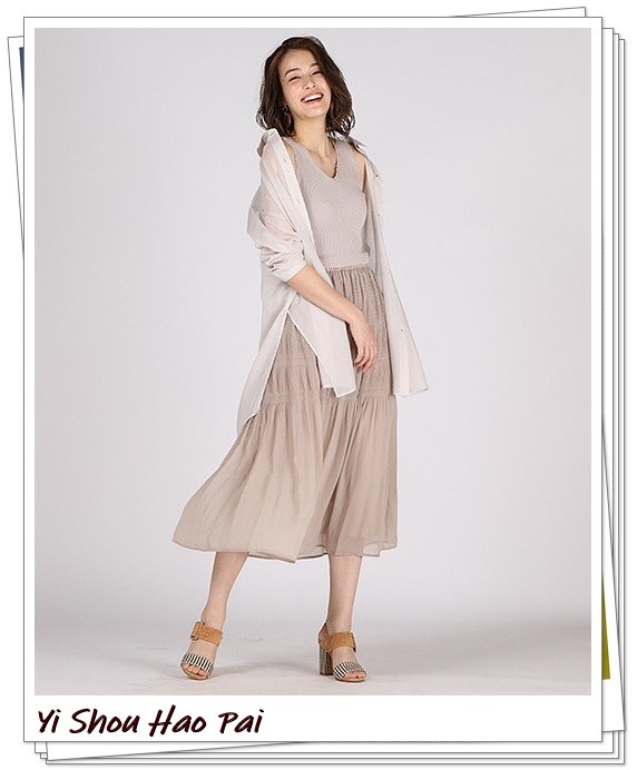 透明衬衫的时尚搭配20例，优雅出众