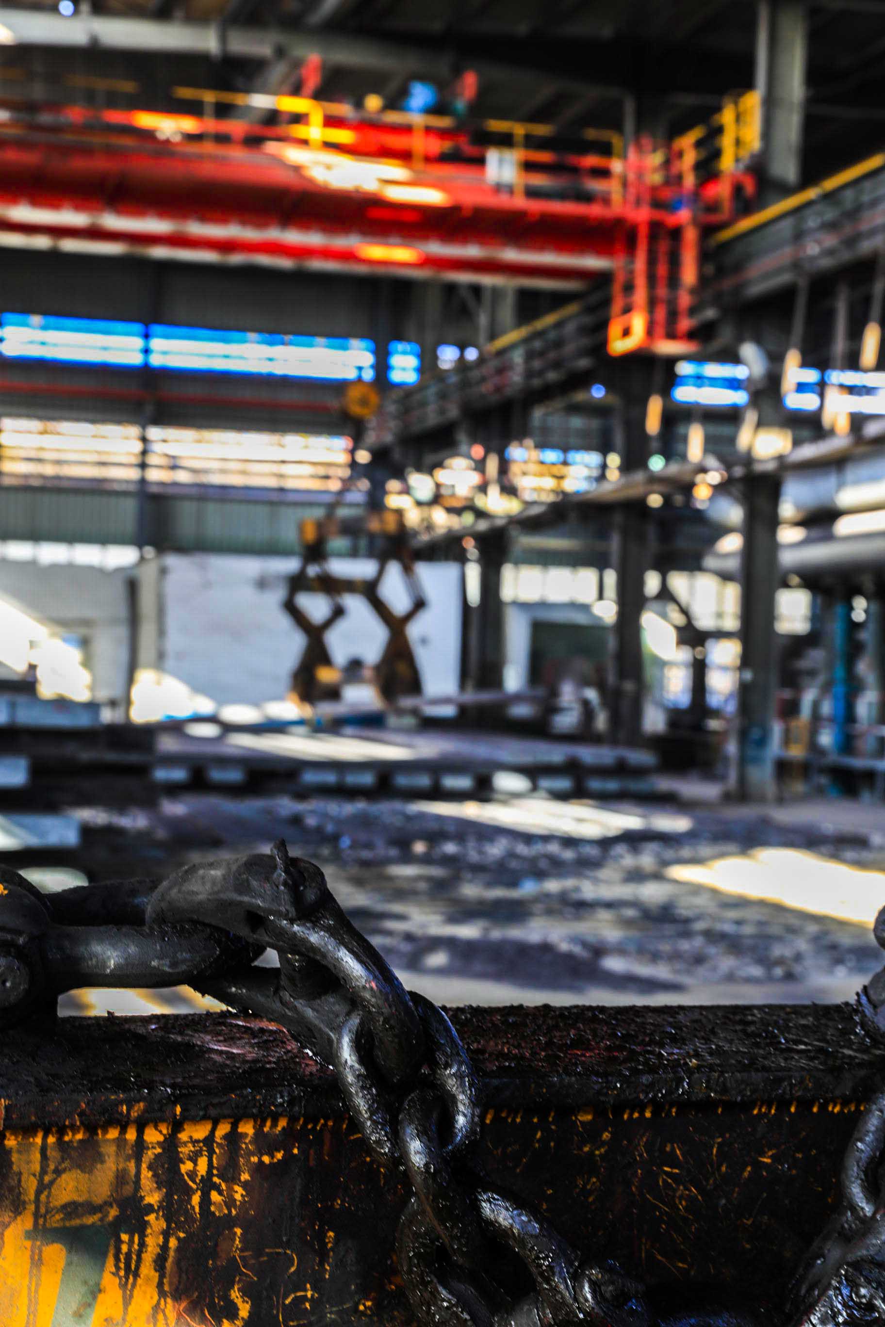 钢铁是怎样炼成的炼钢车间,钢铁是怎样炼成的钢铁厂