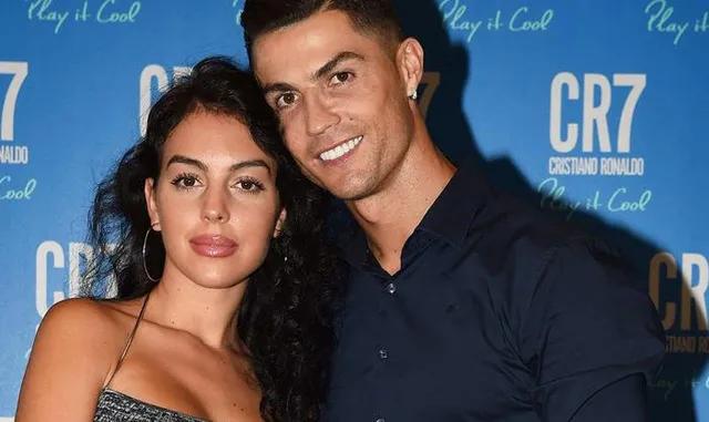 c罗女友生了几胞胎,c罗和现任女友生几个孩子了