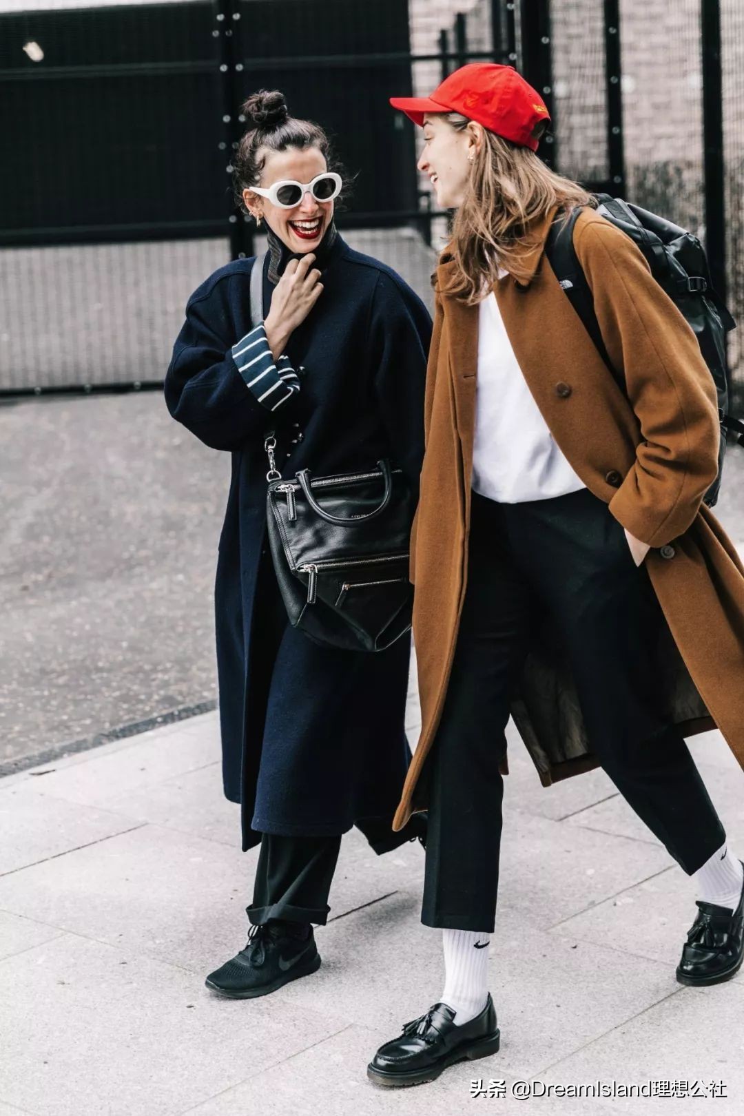 街拍白色乐福鞋,达妹街拍图文