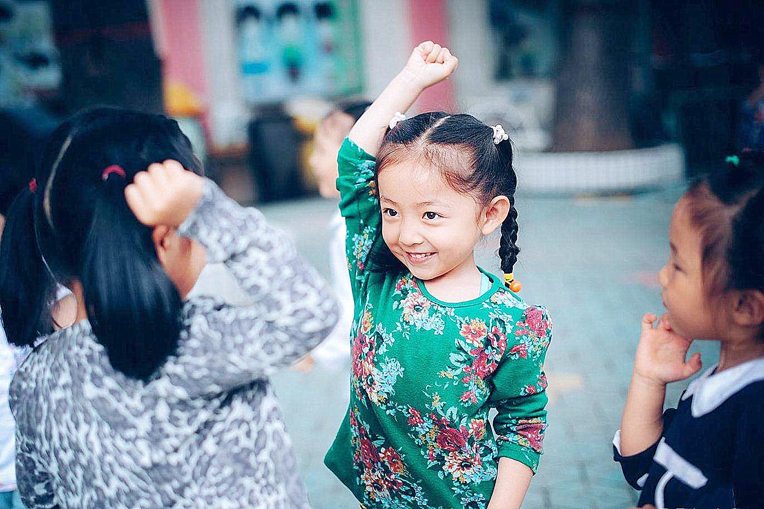 孩子出现夹大腿状况是什么原因,孩子出现夹大腿状况