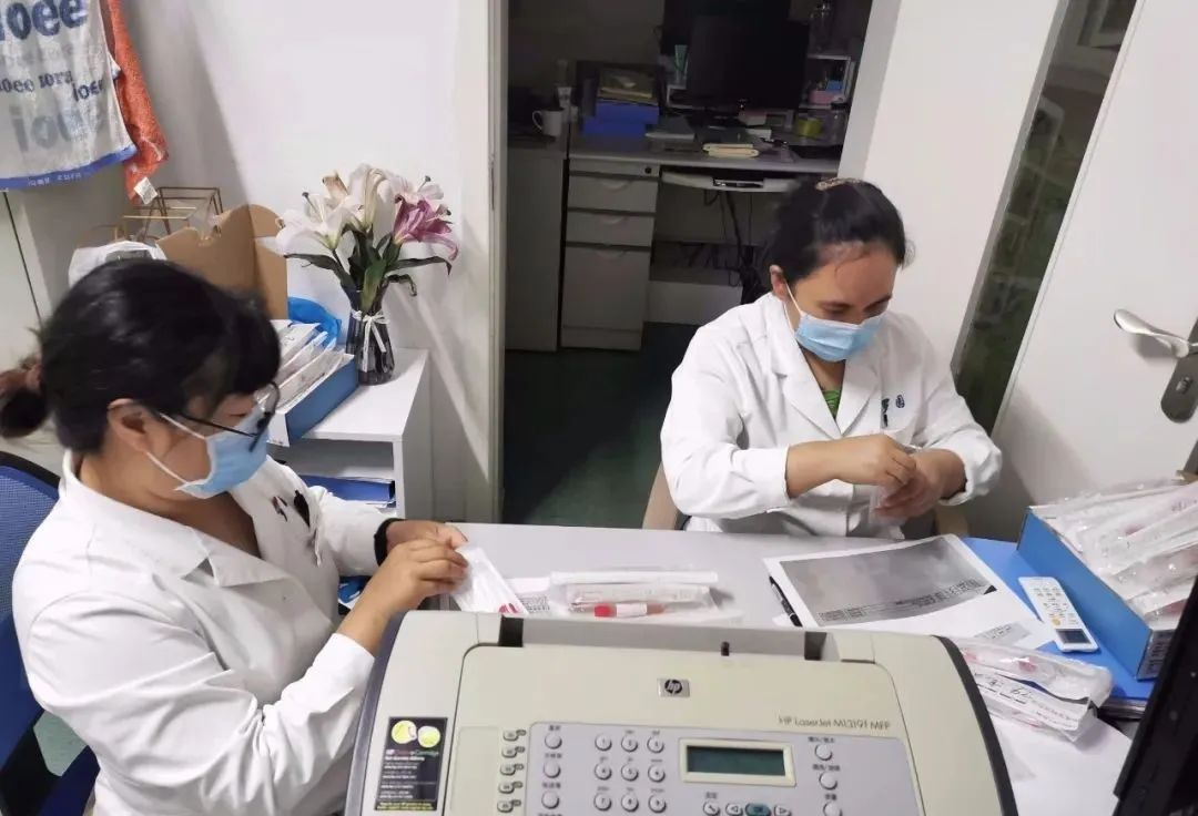 西罗园社区卫生服务中心:*党**旗飘飘——基层风采(支部篇)