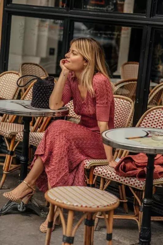 毛衣哪款值得买,必买的三种颜色毛衣