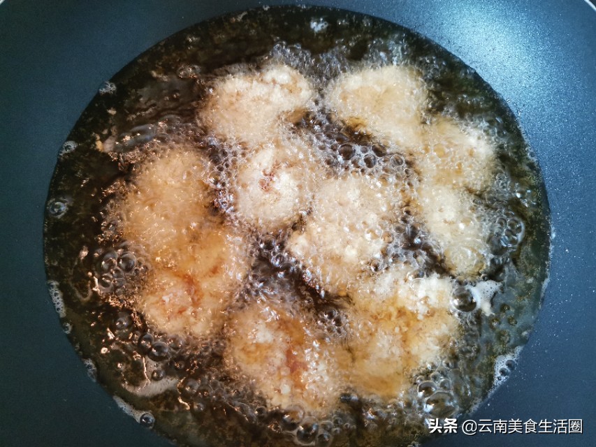 如何在家做和肯德基一样的炸鸡,炸鸡块怎么做酥脆好吃肯德基