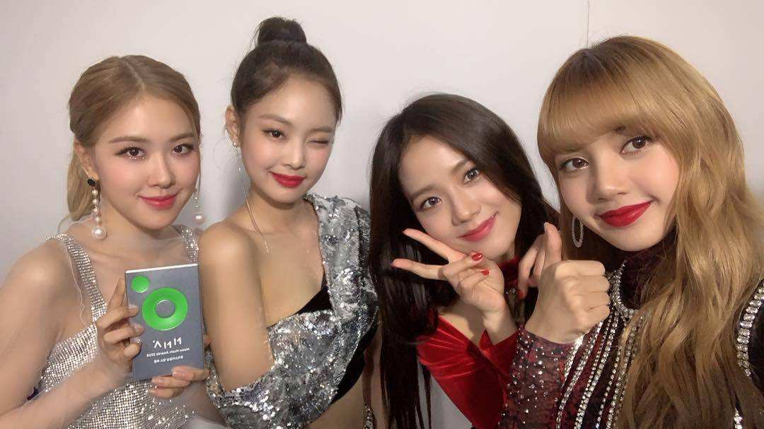 jennie和狗狗的日常,jennie有多宠狗狗