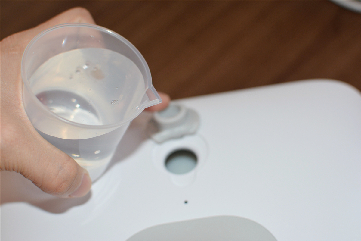 小米有品众筹上线洒哇地咔蒸汽拖把,即拖即干,性价比超高