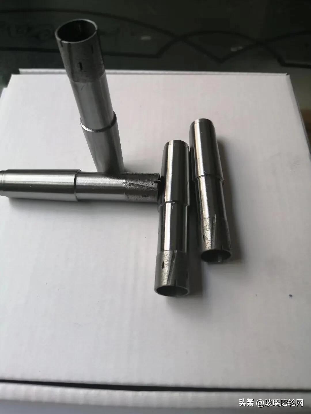 钻孔机和打桩机的区别,钻孔机和挖掘机