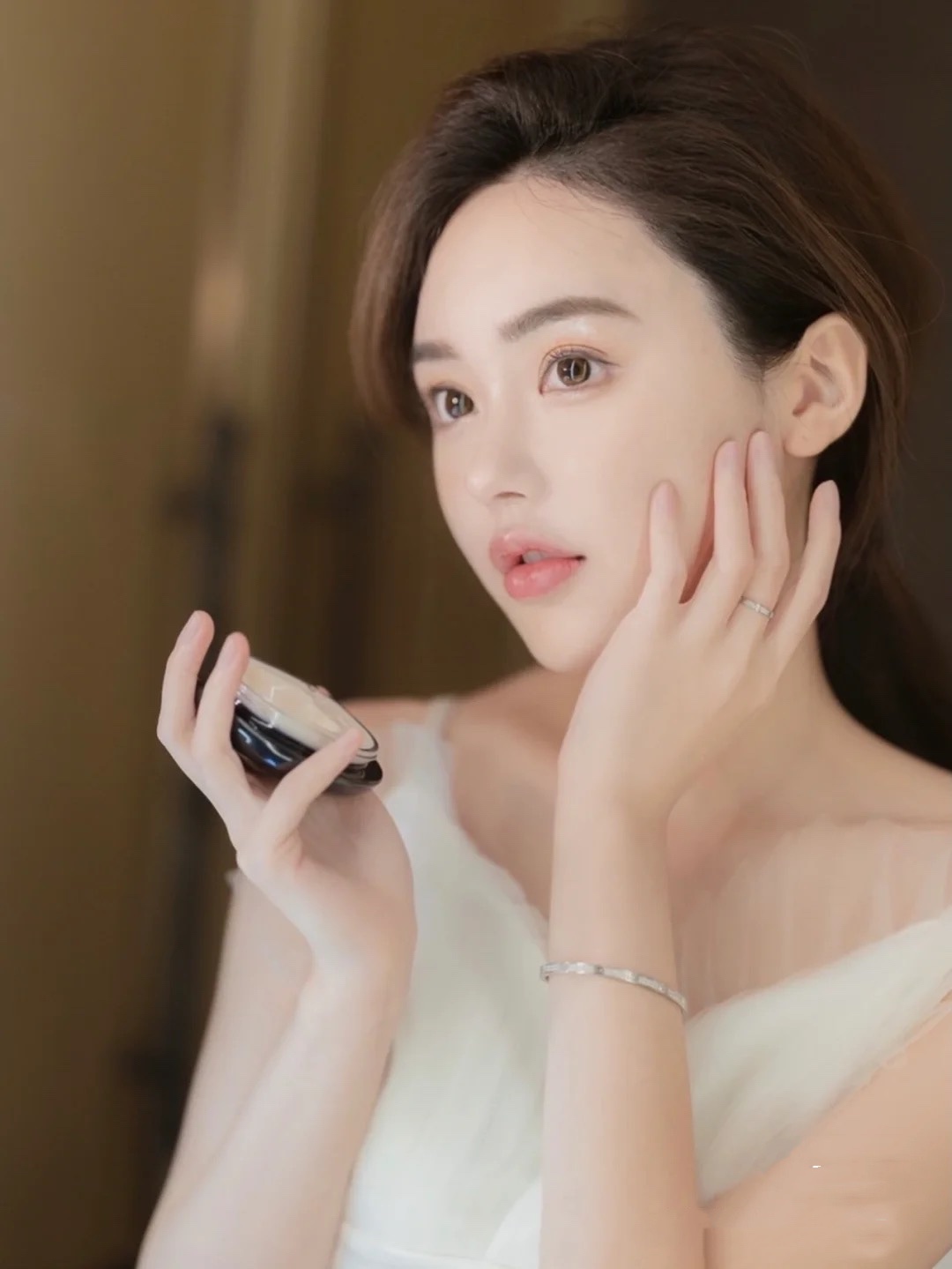 滋润皮肤的正确护肤步骤,怎样养出白皙细嫩的好皮肤