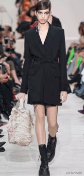 十一穿啥鞋,十一穿什么衣服