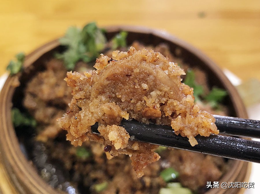 跷脚牛肉都包括啥？牛舌、腰片、脑花、蹄筋儿、脊髓、脆肠、黄喉