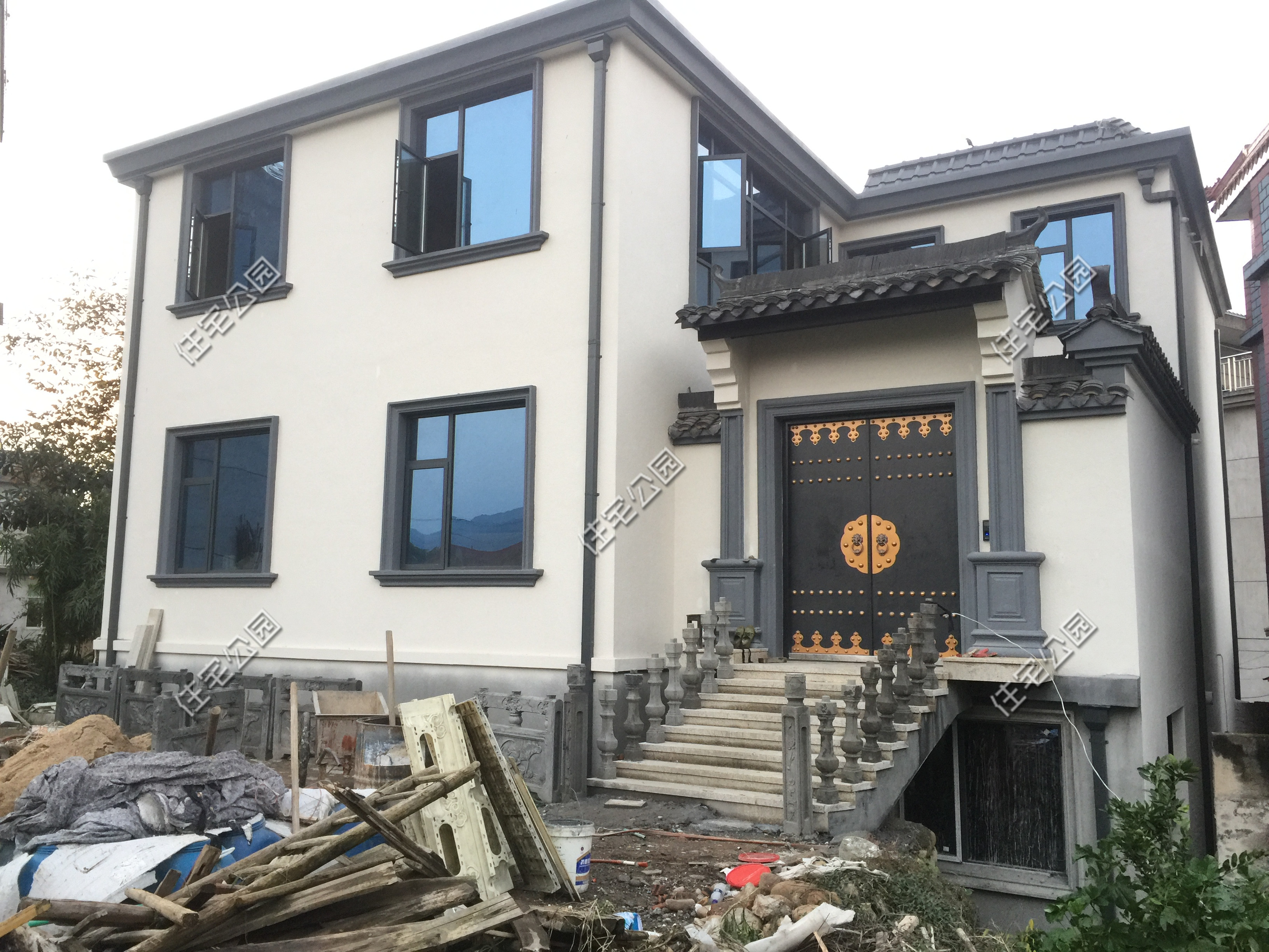 浙江土豪自建豪华别墅乔迁,90后小伙花30万自建别墅