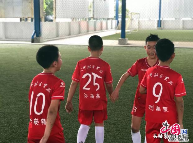 川师足球比赛,川师校园组足球队