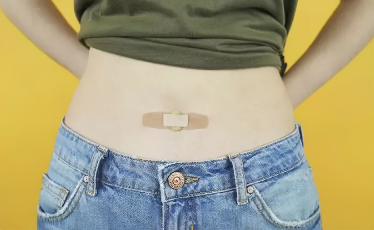 它是人体usb接口，容易漏元气，也擅长接阳气