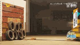 车都压扁了孩子却没事，有娃的家长们都应该学习这些知识