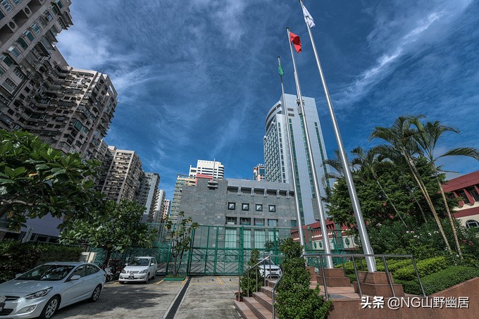 澳门半岛鲜有的公立大学，师资力量居世界前列，却以“学院”命名