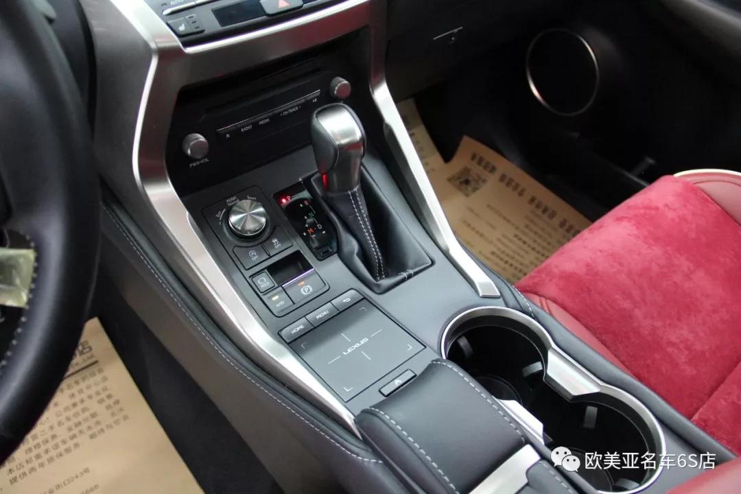 雷克萨斯nx200裸车价32万,30万左右的雷克萨斯nx2020款