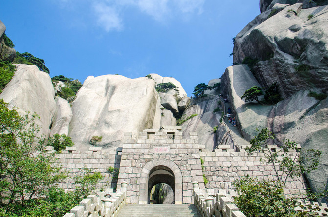 天柱山，怪你过分美丽