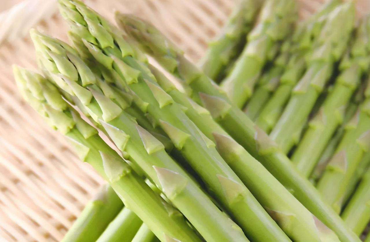 女性每天服用一片叶酸有什么好处,女性每天吃一片叶酸有哪些变化