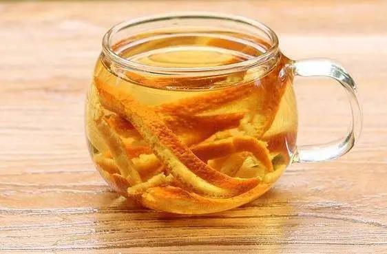 怎么用橘子皮自制口气清新剂,怎么用橘子皮做固体空气清新剂