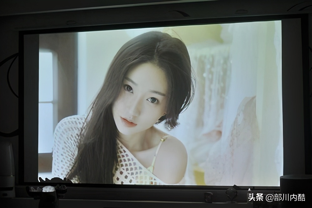 注意！有坑！选购投影仪时请务必注意这俩参数