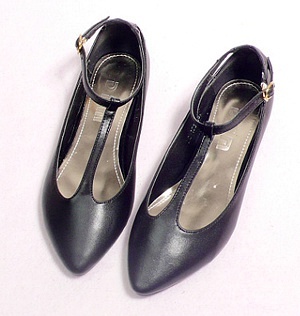 aj鞋多少年历史,中国鞋子的历史变迁