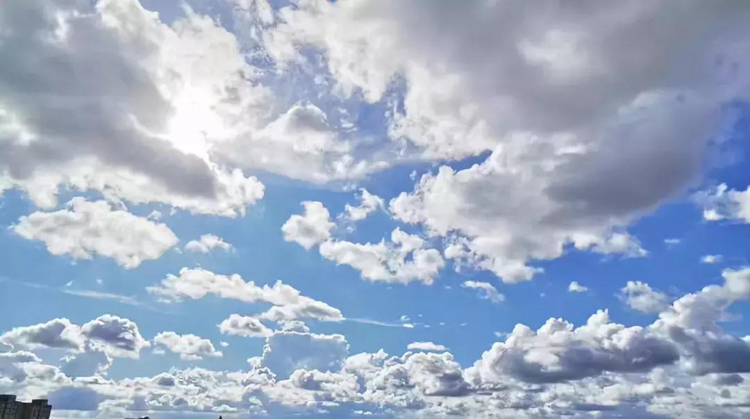 蓝天白云晴空万里发朋友圈,蓝天白云晴空万里宝应