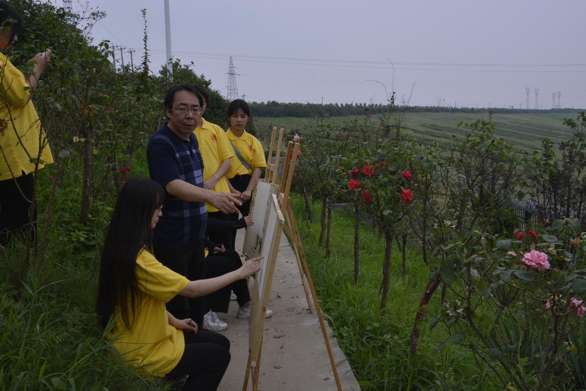 南阳理工学院开展“追寻习总书记足迹，描绘大美南阳画卷”大学生暑期社会实践活动