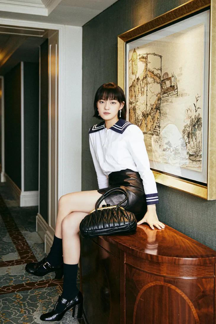 jk女团杨超越,jk杨超越同款