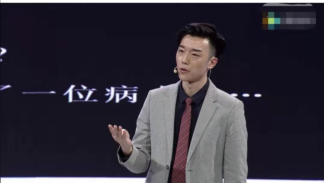 “真人版江直树”的中大博士医生：可以靠脸吃饭，偏偏要靠才华